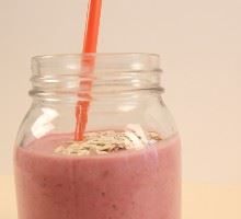 Smoothie aux fruits rouges